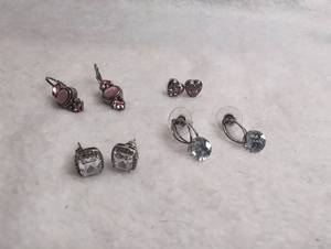 lot 3031 image: Fashion Earring Lot 4 Pairs Heart Crystal Stud Drop Leverback