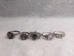 lot 3038 image: Fashion Rings Lot of 5 with Gemstones