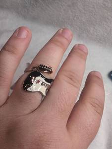 lot 3043 image: Electric Guitar Ring Size 8 - new