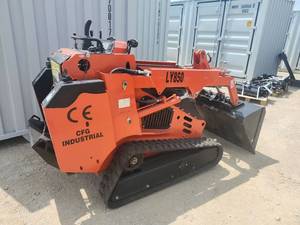lot 15049 image: AGT Skid Steer Loader  LY850