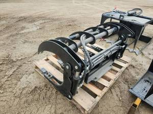 lot 7169 image: Captok Mini Skid Steer Grapple  CK-MCLG60