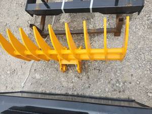 lot 7167 image: Captok 38-Inch Dense-Teeth Rake  Fits CAT303&nbsp
