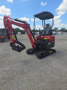 lot 7024 image: Unused CK20P Mini Excavator  D722 Kubota Engine