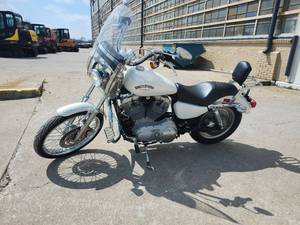 lot 46 image: 2004 Harley-Davidson XL883 Sportster  Clean, Ready to Ride