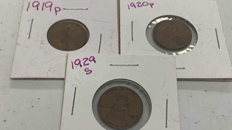 lot 31 image: Lot of 3 Lincoln Wheat Penny One Cent Coins - 1929-S 1919 1920 RC50