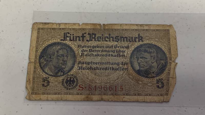 lot 35 image: F�nf Reichsmark 5 German World Currency - Bank Note RC50