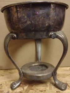 lot 571 image: Metal Bowl on Footed Stand with Candle Holder Base DP60
