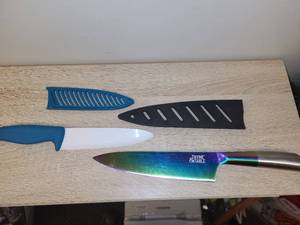 lot 28 image: Thyme & Table 4-Piece Kitchen Knife Set with Sheaths