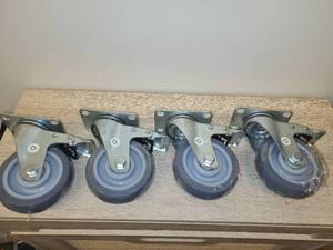 lot 35 image: Set of 4 Swivel Caster Wheels with Mounting Plates