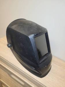 lot 36 image: Auto Darkening Welding Helmet with Headgear