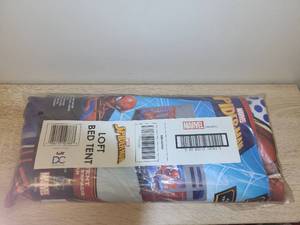 lot 57 image: Marvel Spider-Man Bed Tent