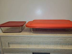 lot 58 image: Glass Food Storage Containers with Red Lids 2-Piece Set