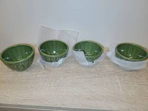 lot 74 image: Green Glazed Bowls with Embossed Leaf Exterior Set of 4