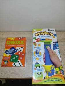lot 131 image: Qwix Dice Game and Spirosity Super Quiller Toy Lot