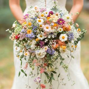 lot 4176 image: Giegxin Wildflower Wedding Bouquet for Bride Bridesmaid Spring Artificial Wildflowers Bridal Bouquet Fake Daisy Sunflower Boho Silk Floral for Wedding Arrangements Home Vase Centerpieces Outdoor Decor