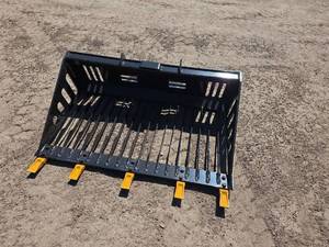 lot 6469 image: Mini Skid Steer Rock Bucket Model RB44 0.16m� 44 Width
