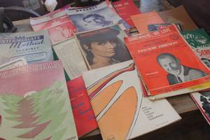 lot 1689 image: Lg. Lot of Vintage Sheet Music and Song Books