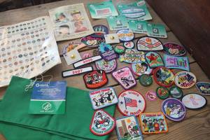 lot 1710 image: Vintage Girl Scout Patches and More