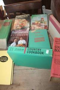 lot 1728 image: Vtg. Encyclopedia of Cooking Book & More