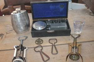 lot 1731 image: Vintage Bar Lot
