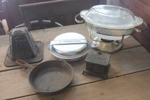 lot 1734 image: Vtg. Fire King Serving Dish, Cast Iron Skillet & More