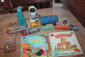 lot 1745 image: Vintage Metal Toy Vehicles and More