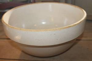 lot 1775 image: 12 12 Wide Vtg. Crock Bowl