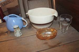 lot 1777 image: Vintage Mixing Bowl and More