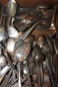 lot 1780 image: Vintage Serving Silverware & More