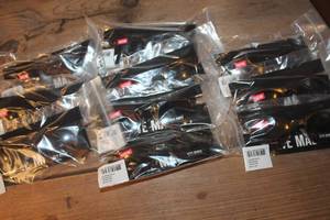 lot 1791 image: 10-NIP Steve Madden Sun Glasses