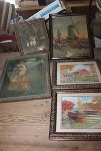 lot 1797 image: Various Sized Vintage Pictures