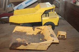 lot 1803 image: Vintage Tonka Truck and More