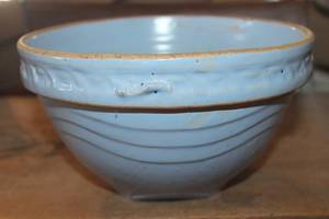 lot 1811 image: Antique Blue Crock Bowl no chipscracks