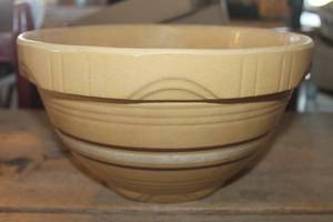lot 1814 image: Antique #10 Brown Band Crock Bowl no chipscracks
