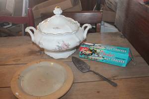 lot 1821 image: Vtg. Made in Germany Soup Tureen and More