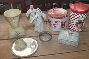 lot 1847 image: Vintage Trinket Box, Mirror and More