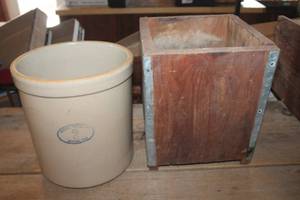 lot 1868 image: Vintage #2 Crock and Wood Planter