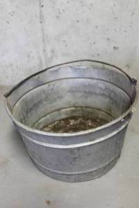 lot 1875 image: Vintage Galvanized Bucket