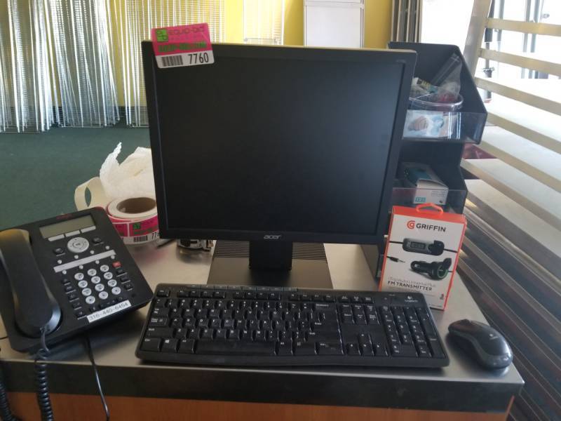 lot 7760 image: Acer Monitor, Keyboard, Mouse and Misc.