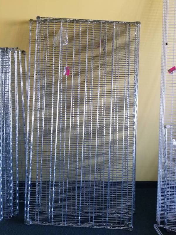 lot 7771 image: Metro Rack with 4 Shelves