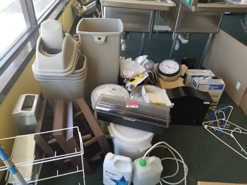 lot 7790 image: Large Lot of Misc. Items