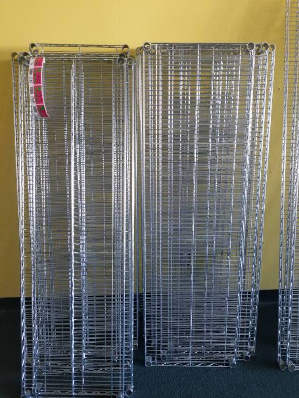 lot 7767 image: Metro Rack with 4 Shelves