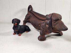 lot 72 image: Dachshund Cast Iron Door Stopper Boot Scraper Vintage