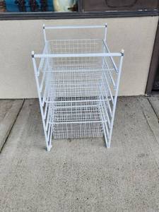 lot 85 image: White Wire Shelving Unit 3-Tier Basket Storage Rack