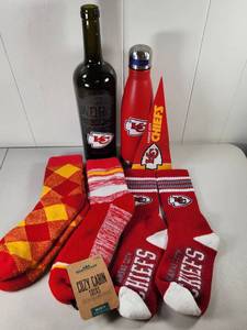 lot 111 image: Kansas City Chiefs World Champion Merchandise Lot Wine Bottle Tumbler Socks 2020