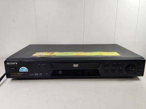 lot 117 image: Sony DVP-NS300 CDDVD Player Block Noise Reduction 120V