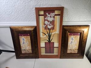 lot 168 image: Framed Floral Wall Art Set of 3 Pieces Iris Flower Botanical Prints