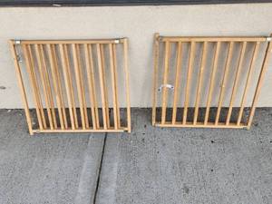 lot 177 image: Wood Safety Gate with Metal Hardware 2-Pack Adjustable