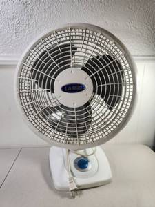 lot 184 image: Lasko Oscillating Table Fan Works