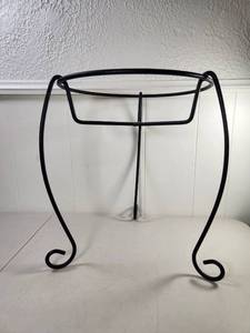 lot 196 image: Metal Plant Stand with Scrolled Legs 12 inch Diameter